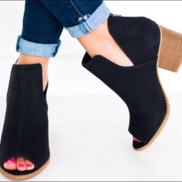 OPEN TOE NUBUCK BLACK BOOTIES - Picture 6 of 6